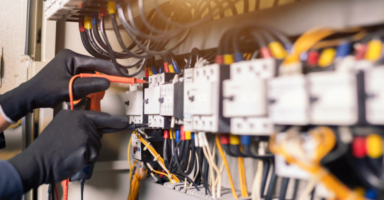 Home Electricals: 8 Reasons To Use Industrial Switchgear